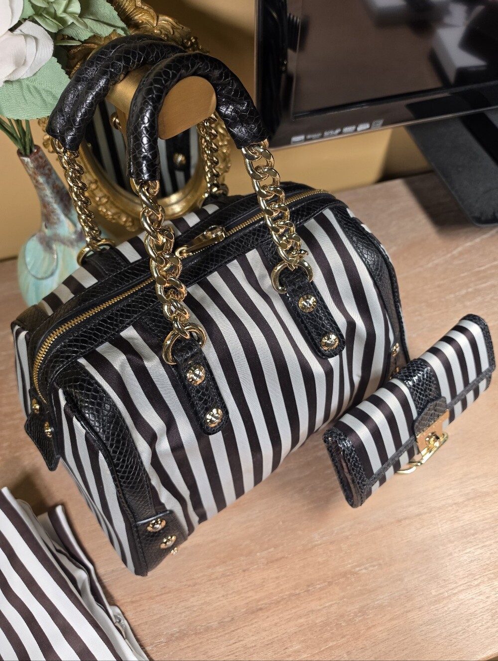 henri bendel Centennial Striped Alligator Embossed Barrel Bag w/ Wallet & Dusty!